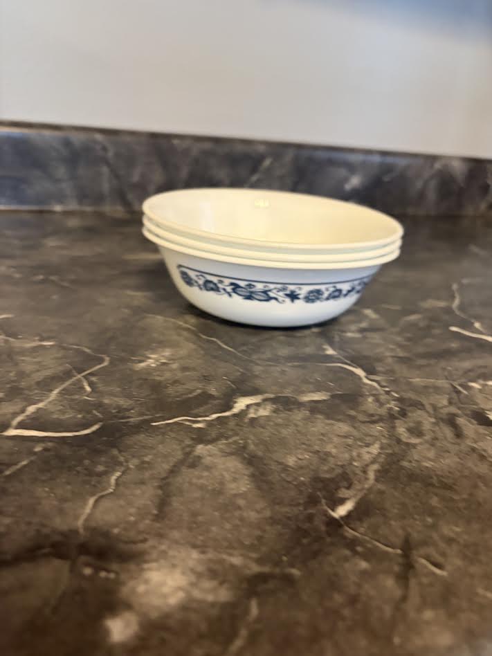 CORELLE OLD TOWN BLUE CEREAL BOWL