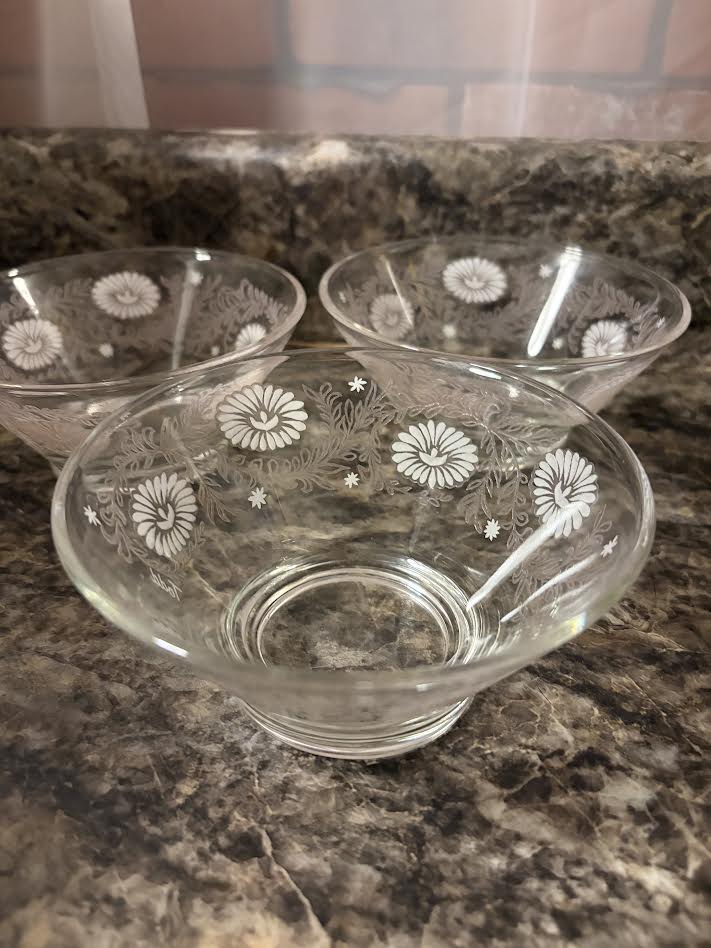 TODD DEPRESSION GLASS VINTAGE FLORAL DESSERT BOWL