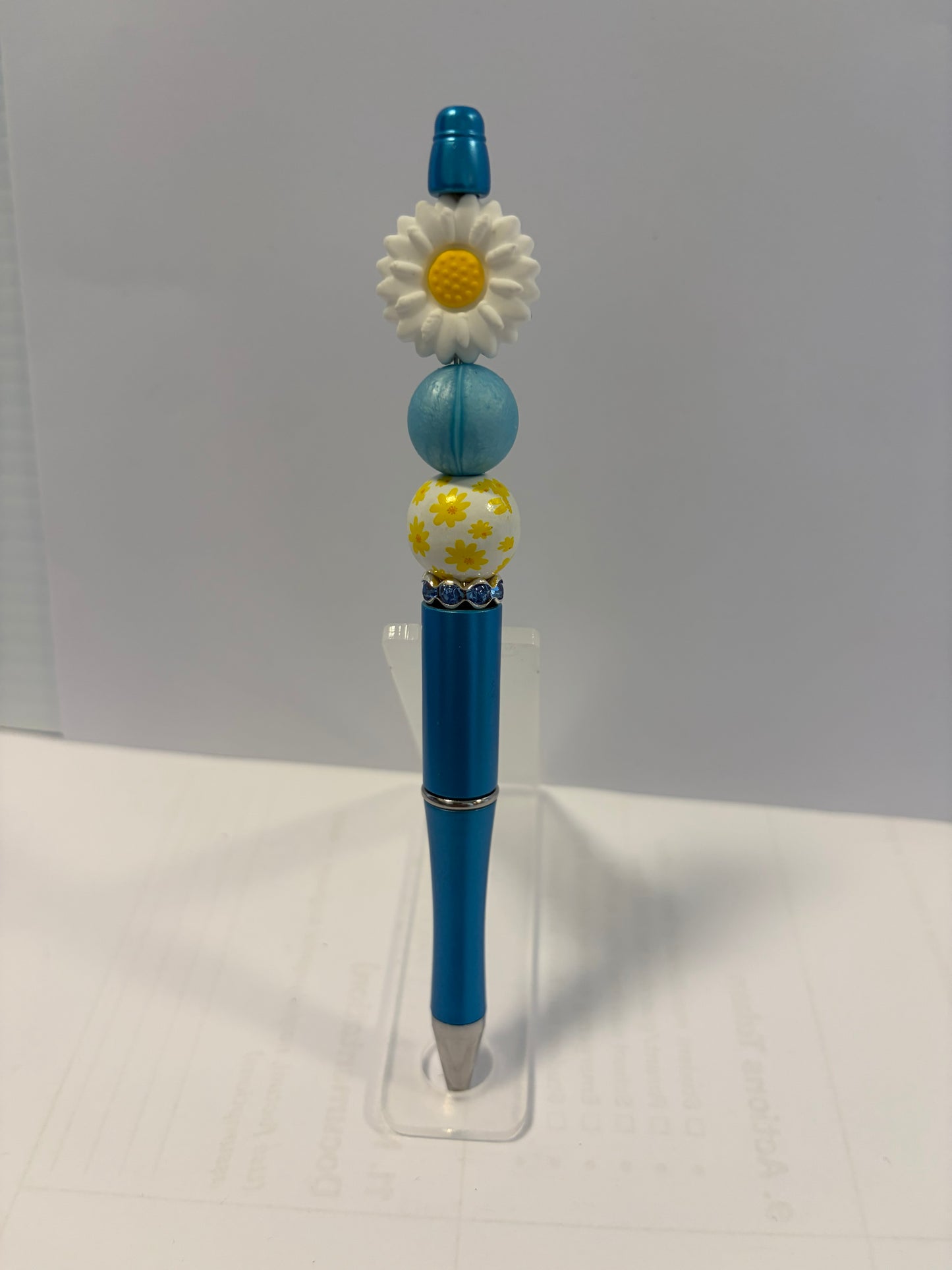 Daisy with Flower Bead