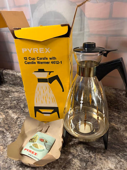 PYREX NEW UN USED IN THE BOX 12 CUP CARAGE WITH STAND AND CANDLE
