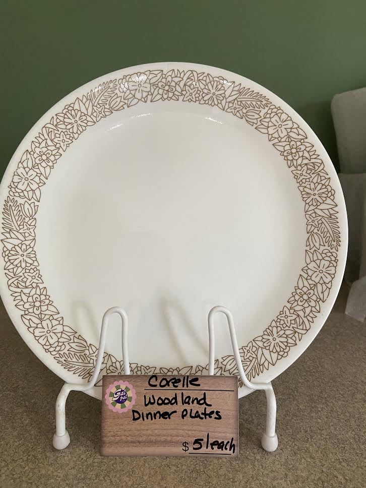 CORELLE WOODLAND DINNER PLATES