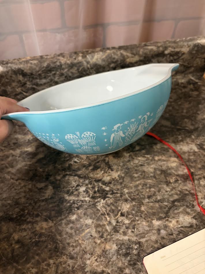 PYREX AMISH BUTTERFLY TURQUOISE CINDERELLA BOWL