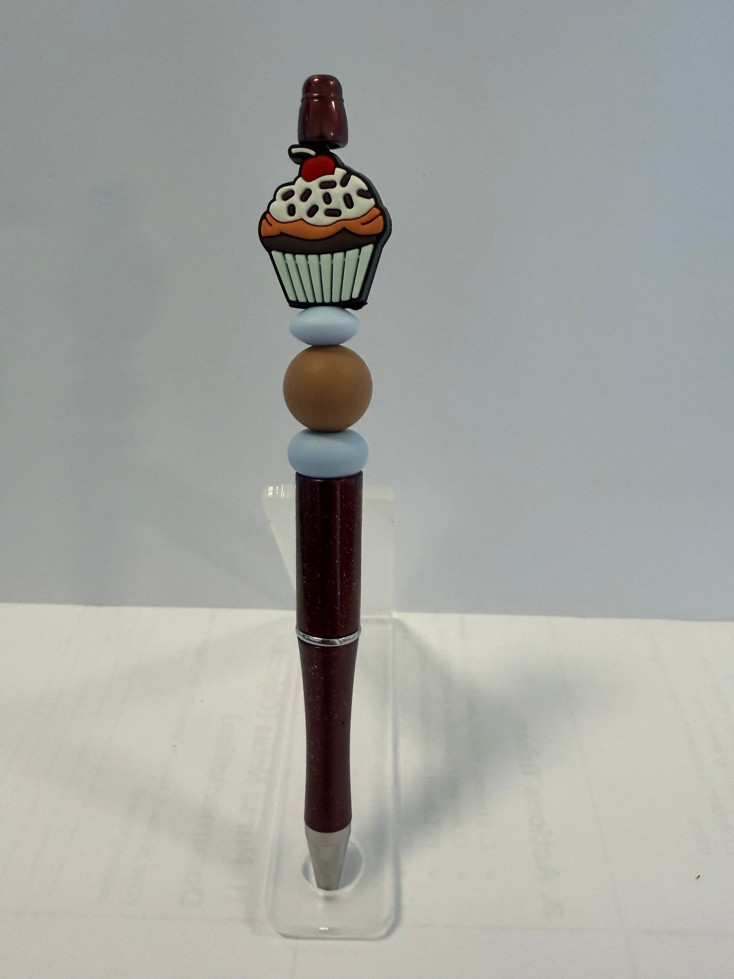 Chocolate Cupcake White Frosting