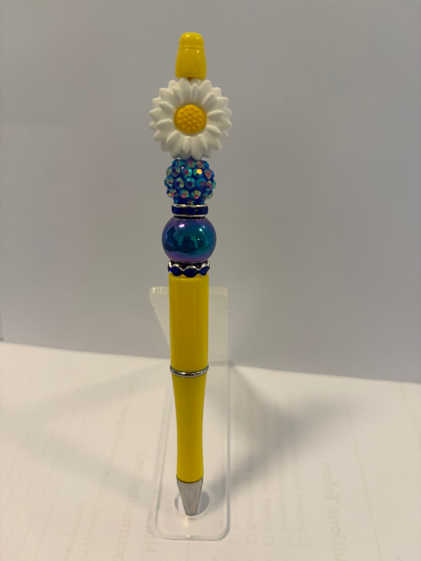 Daisy with blue beads