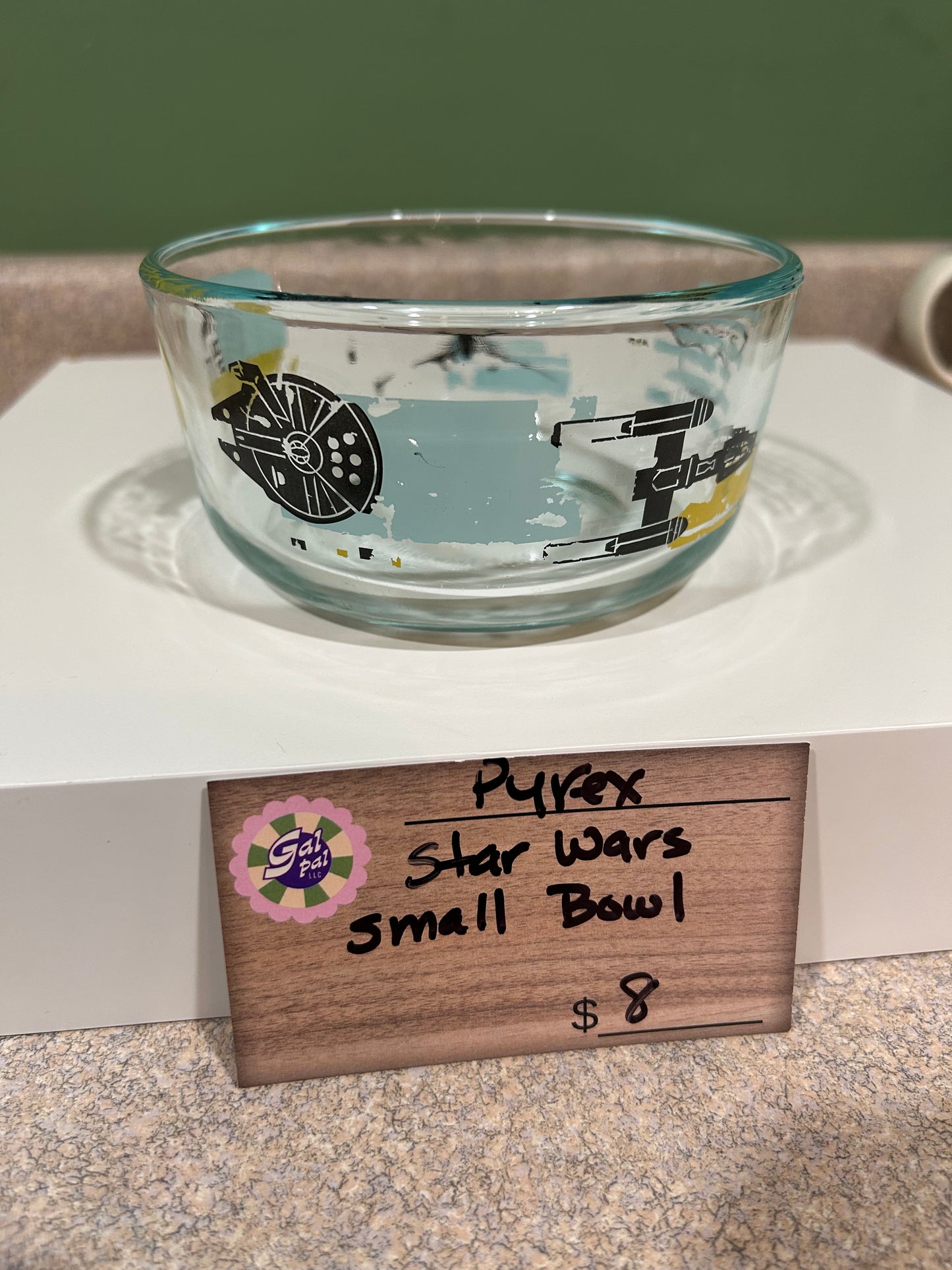 PYREX STAR WARS SMALL BOWL
