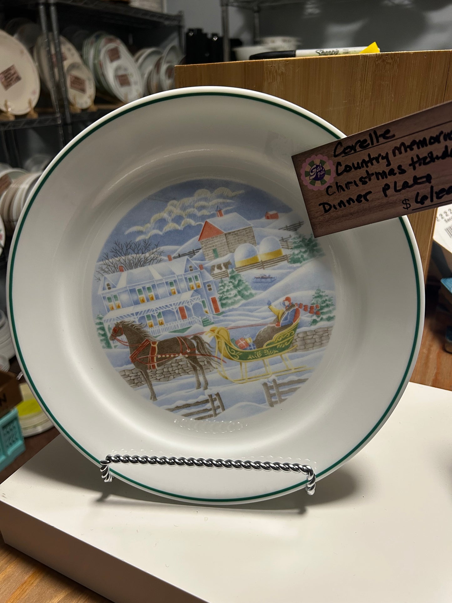 CORELLE COUNTRY MEMORIES CHRISTMAS HOLIDAY DINNER PLATE